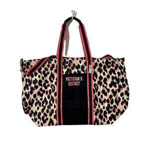 NWT Victoria’s Secret Large Pink Leopard Canvas Duffel Bag Removable Belt Travel